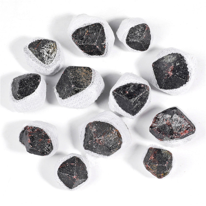 Natural garnet specimen box