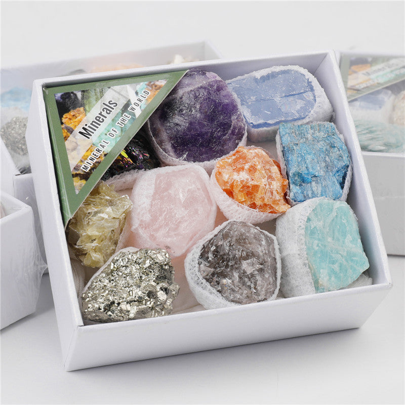 Natural raw crystal mixed color small gift box set of minerals and geological science teaching materials
