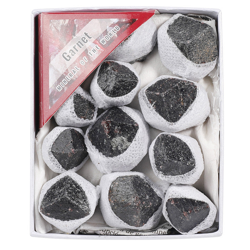 Natural garnet specimen box