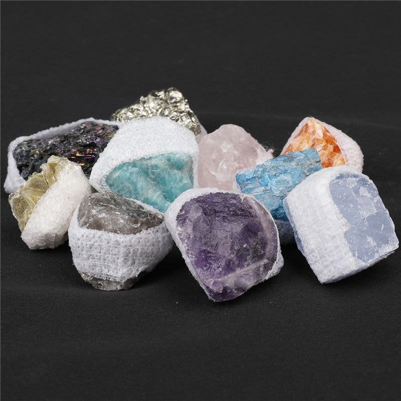 Natural raw crystal mixed color small gift box set of minerals and geological science teaching materials