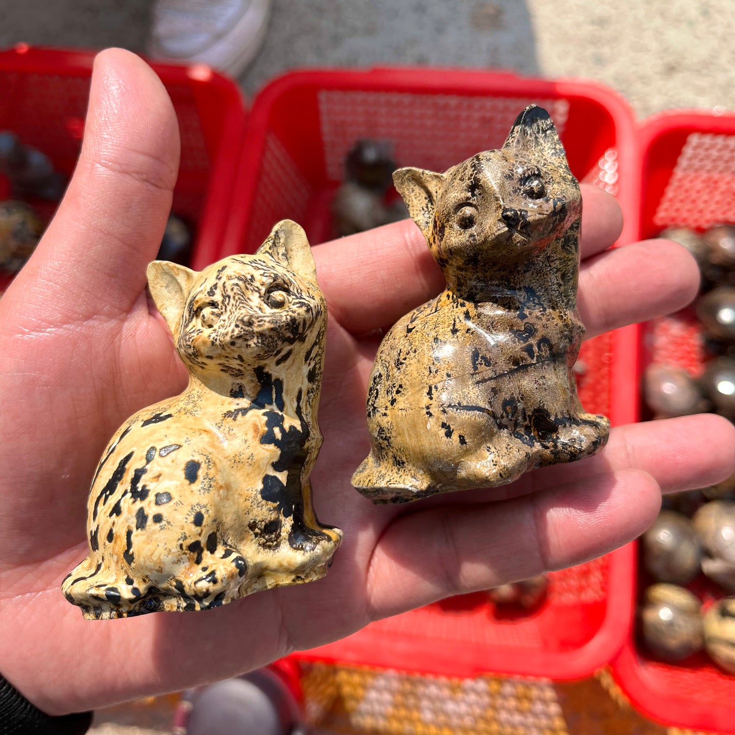 Picture Jasper Tilted Cat Carving