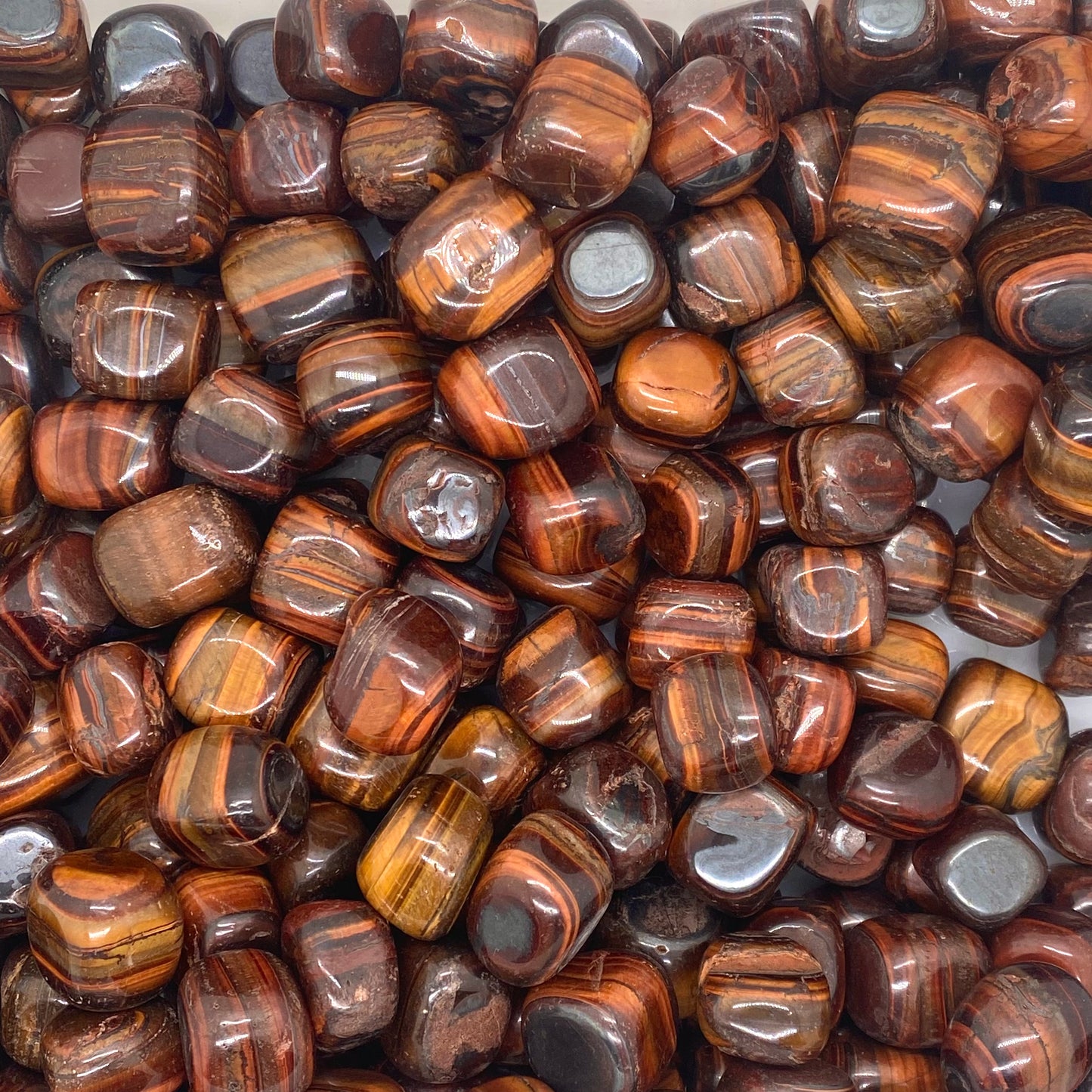 Red Tigea Eyes Tumbled Stones（20-30mm）